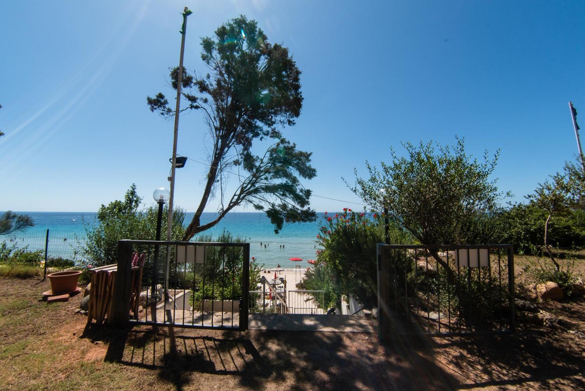 Hotel New Barcavela Santa Margherita di Pula Exterior foto