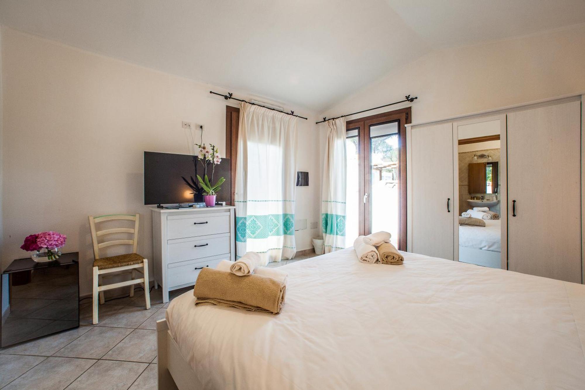 Hotel New Barcavela Santa Margherita di Pula Exterior foto