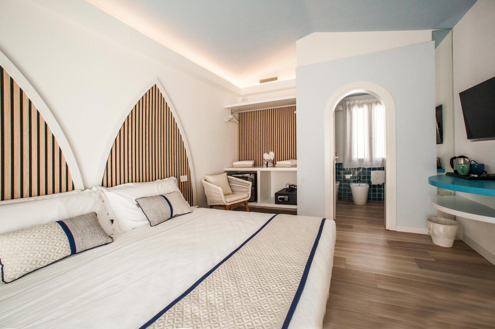 Hotel New Barcavela Santa Margherita di Pula Exterior foto